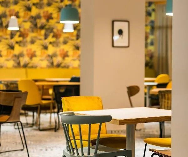 则菲尔酒店 3* 阳光海滩