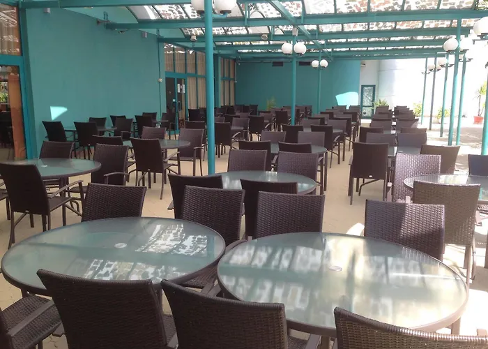 Ξενοδοχείο Zefir 3*